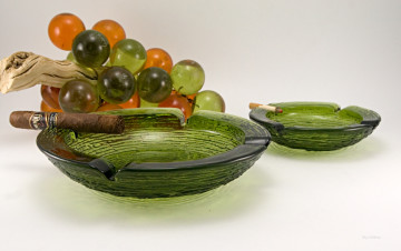 Vintage Ashtrays Made in USA at Big Ashtray