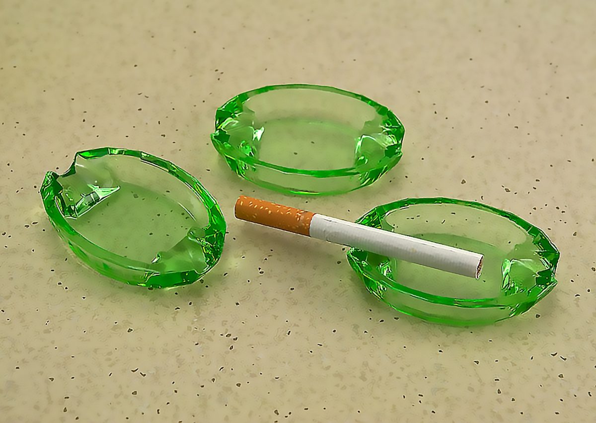 Emerald Czech Crystal Personal Ashtrays Set of 3 Big Ashtray