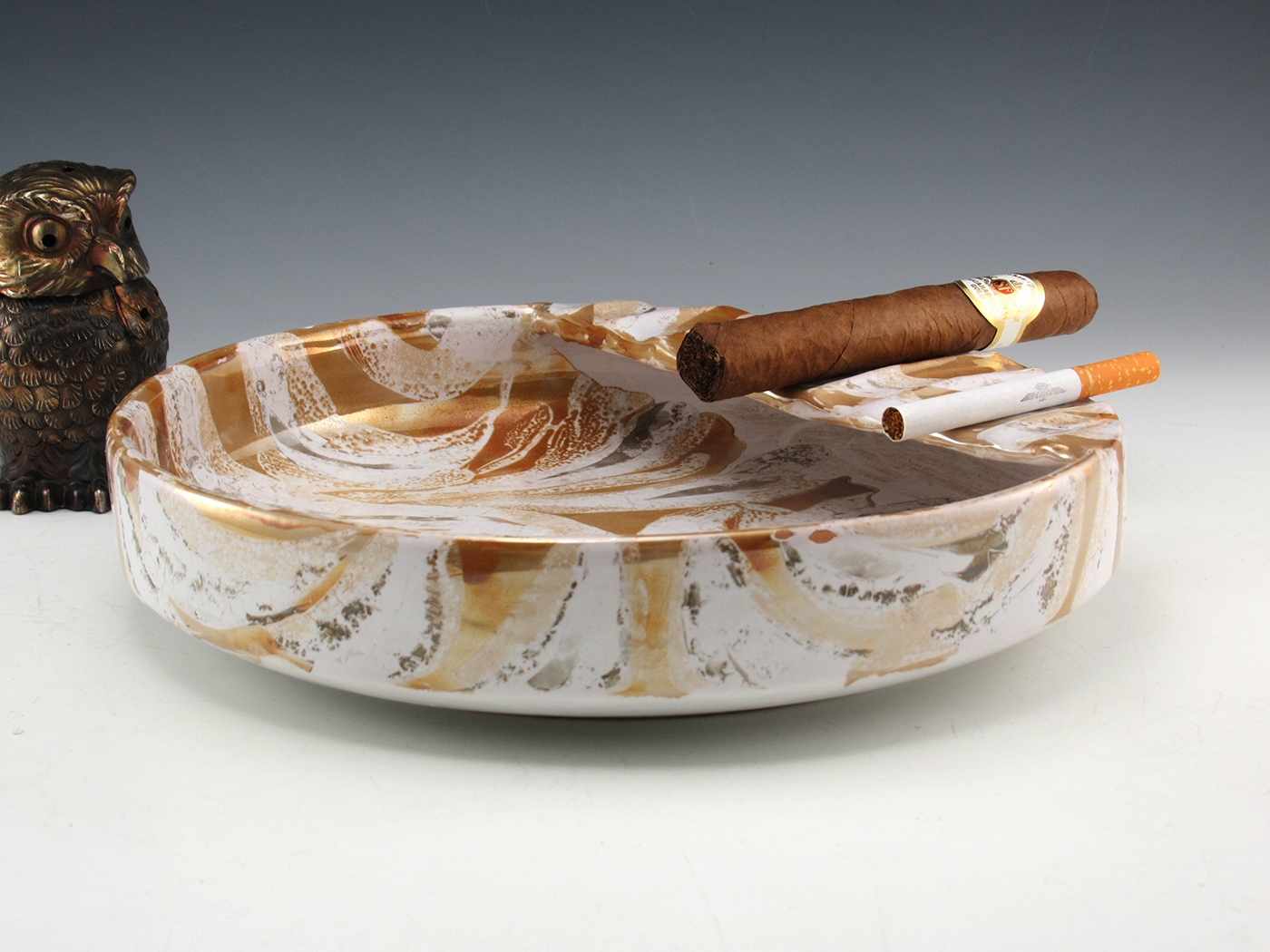 Italian Retro Modern Decor Large Art Pottery Ashtray Big Ashtray