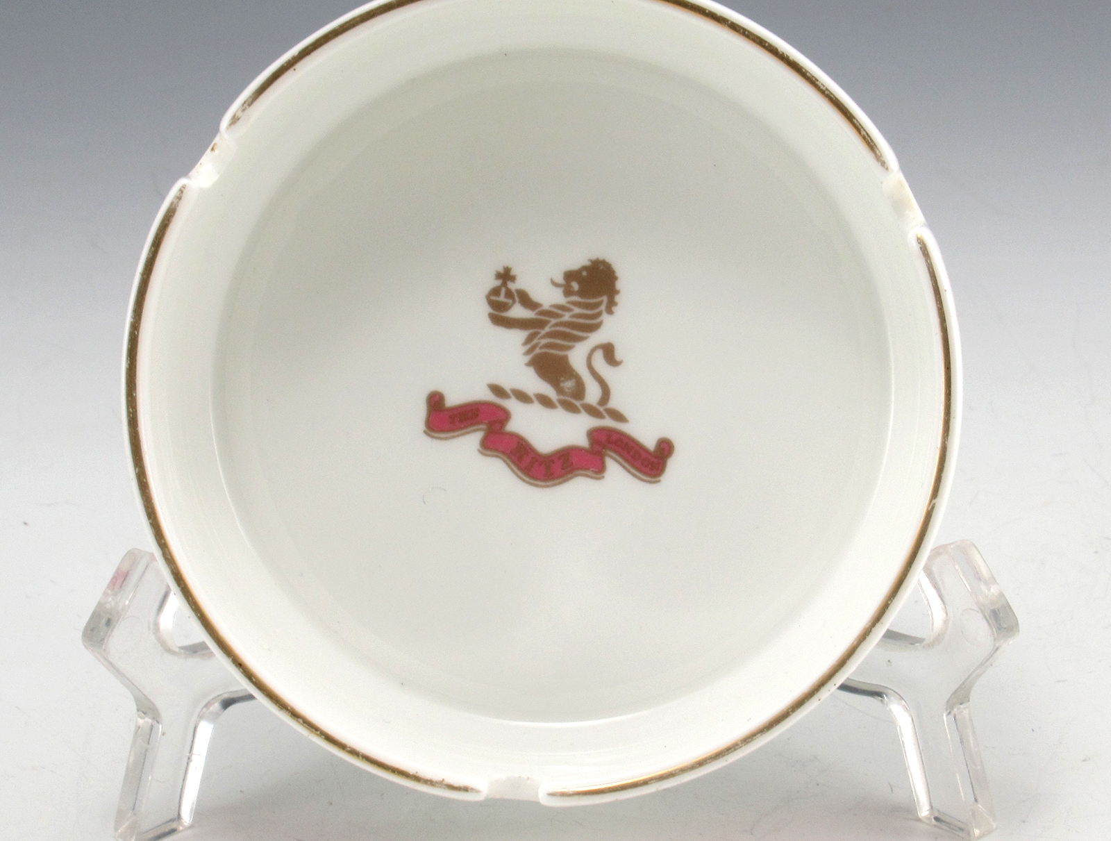 Ritz of London Ashtray Made of Royal Doulton Porcelain Big Ashtray