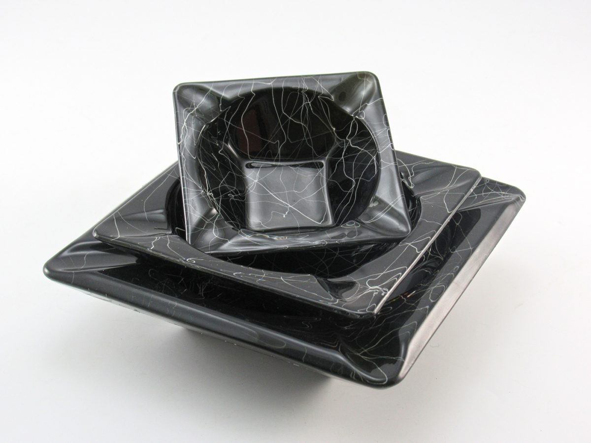 Stacking Ashtrays Set of 3 Classic Retro with Original AH Box Big Ashtray