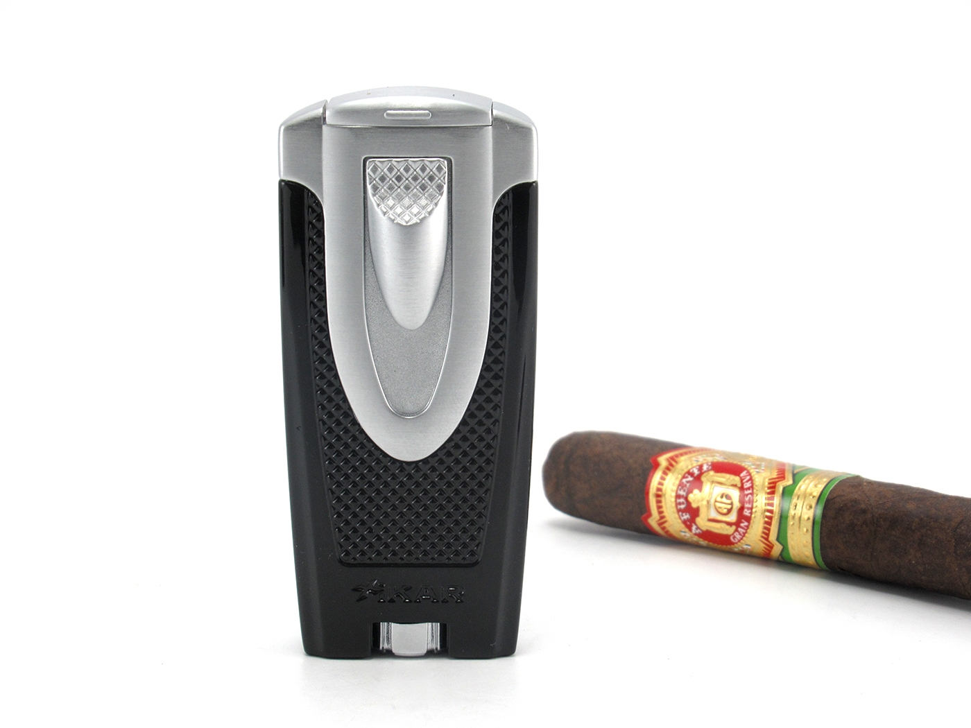 Axia Dual Jet Flame Cigar Lighter by Xikar in Black Big Ashtray